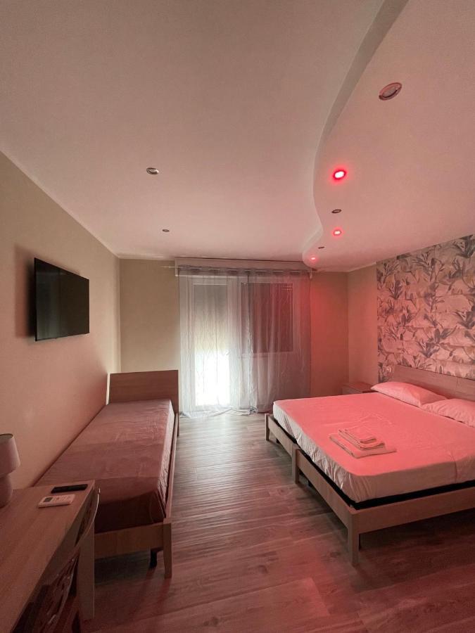 B&B New Paris & Suite Taranto Kültér fotó